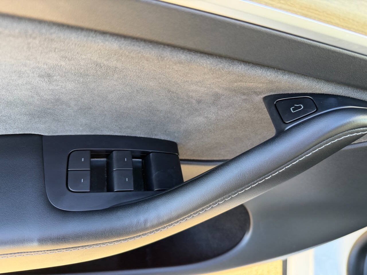 2023 Tesla Model Y Long Range AWD 4dr Crossover