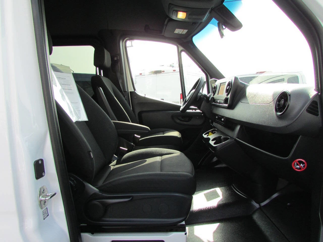 2024 Mercedes-Benz Sprinter Passenger Van 2500 3dr 144 in. WB Passenger Van (2.0L I4)